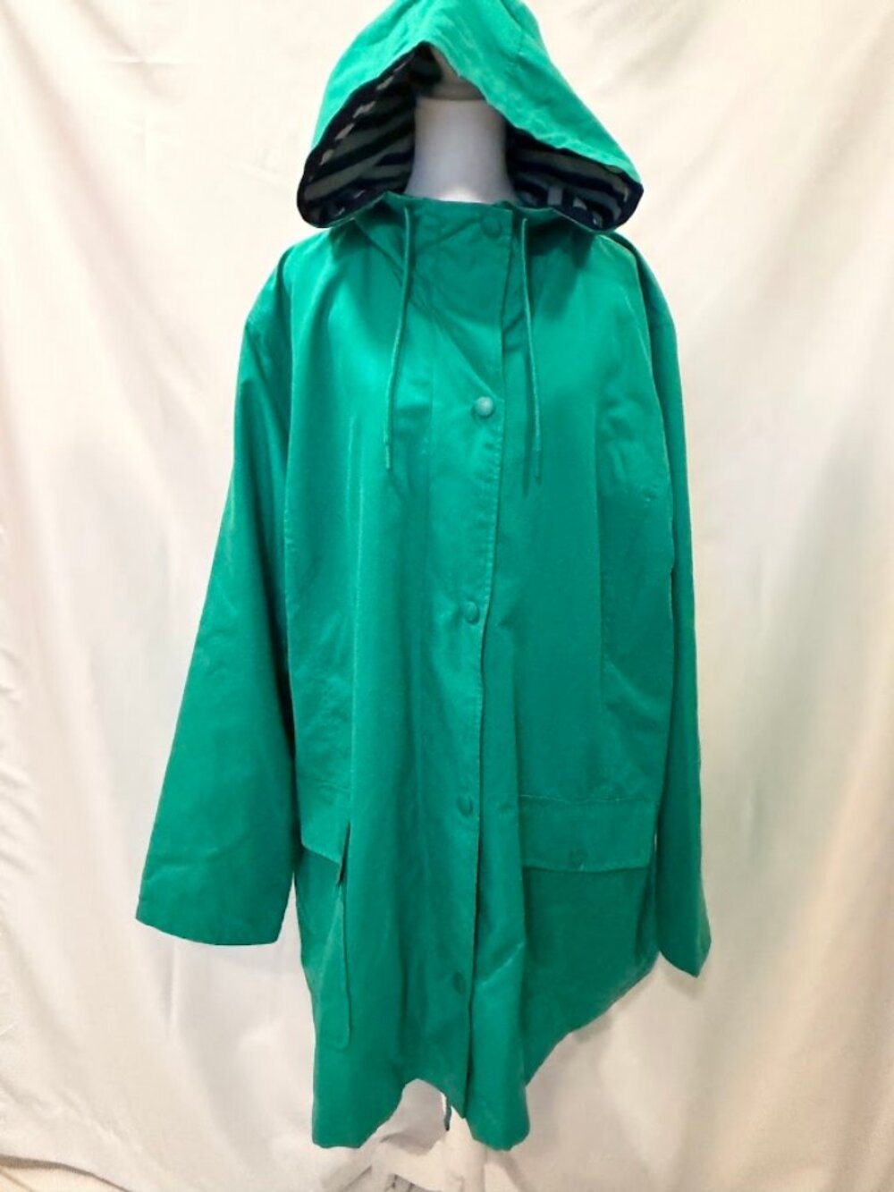 NWOT ST. JOHN'S BAY Lined Green Color Rain Coat with Pockets - 3x